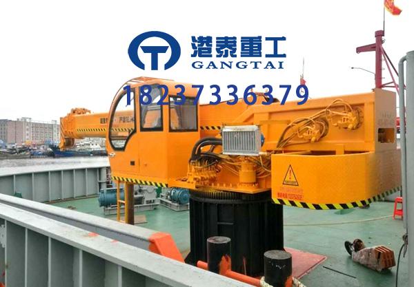 船用克令吊的變幅、回轉(zhuǎn)、起升三大機(jī)構(gòu)的驅(qū)動(dòng)方式各有什么特點(diǎn)